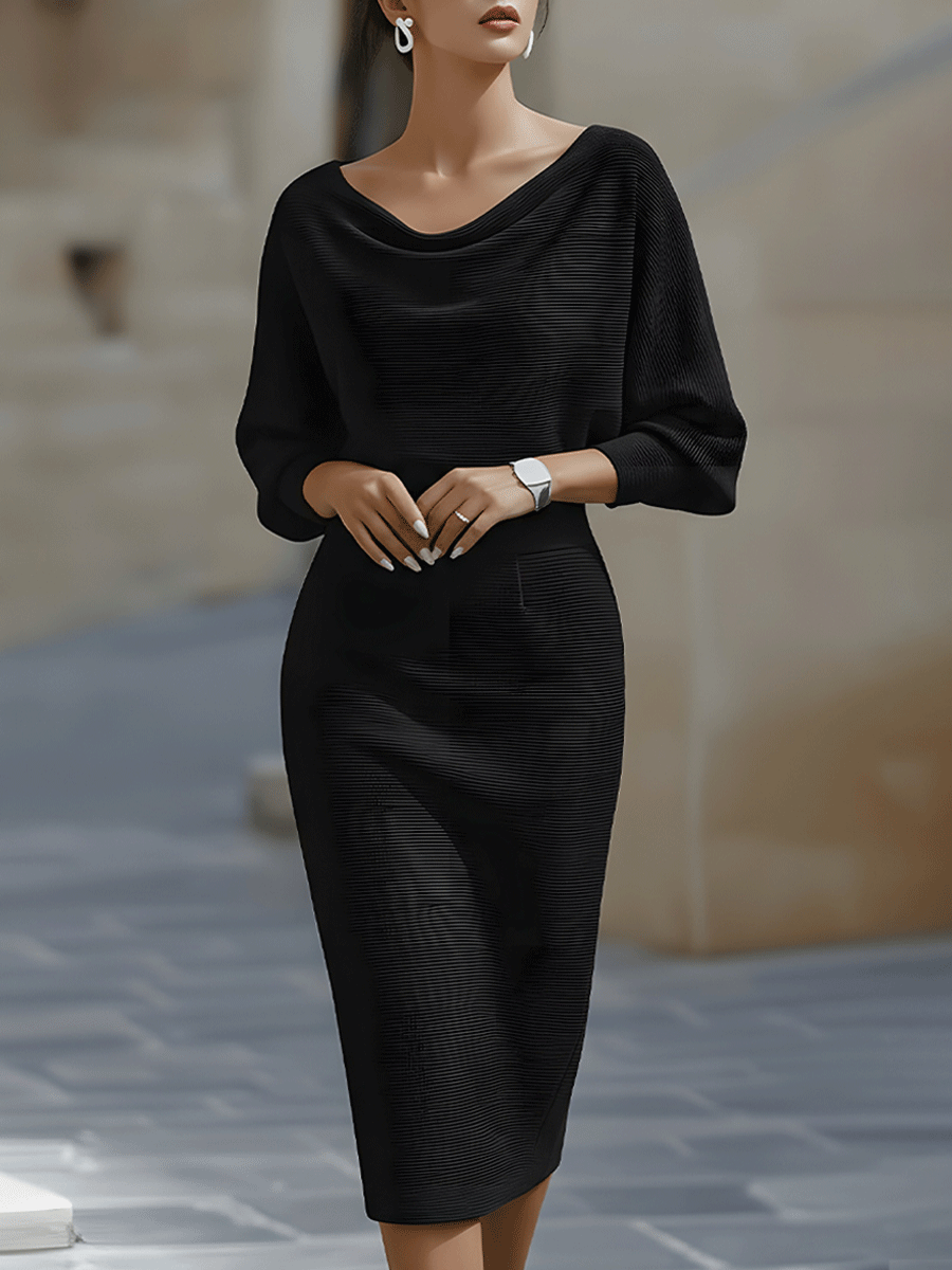 Abito midi elegante nero con scollo drappeggiato e maniche a tre quarti