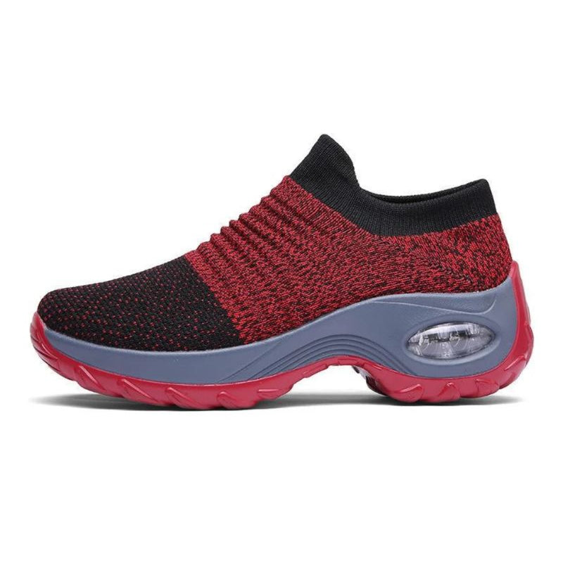 Scarpe ergonomiche antiscivolo rosse, tomaia elasticizzata e suola con insert ammortizzante