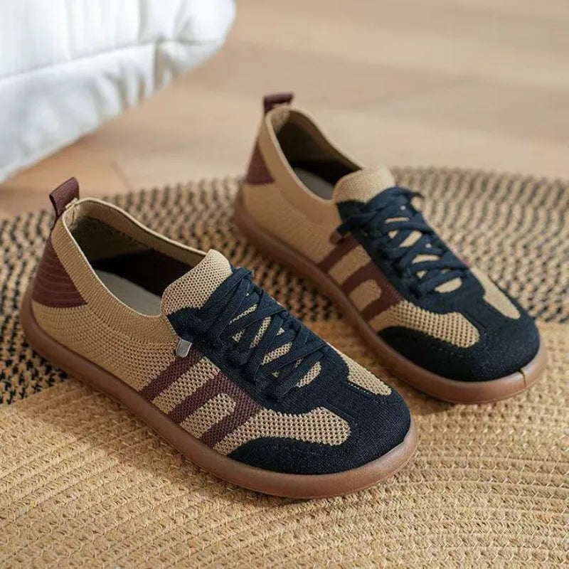 Scarpe comfort ortopediche beige e blu scuro, lacci blu, suola marrone