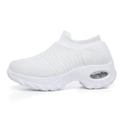 Scarpe ergonomiche antiscivolo bianche con tomaia elasticizzata e suola antiscivolo