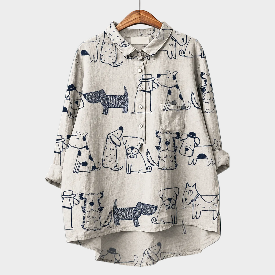 Blusa estiva beige a stampa di cani e gatti blu, colletto e bottoni frontali
