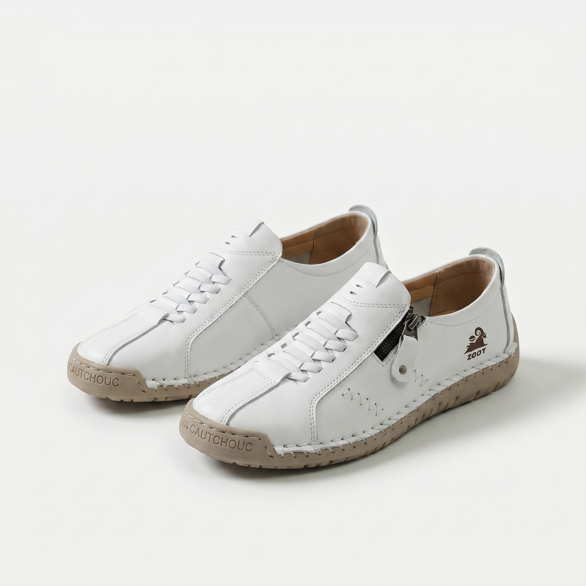 Scarpe comfort ergonomiche bianche con lacci e zip laterale.