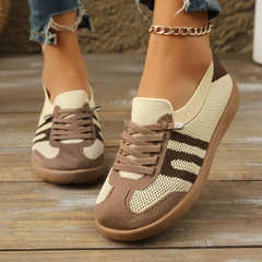 Scarpe comfort ortopediche beige e marrone, lacci color cuoio, suola marrone