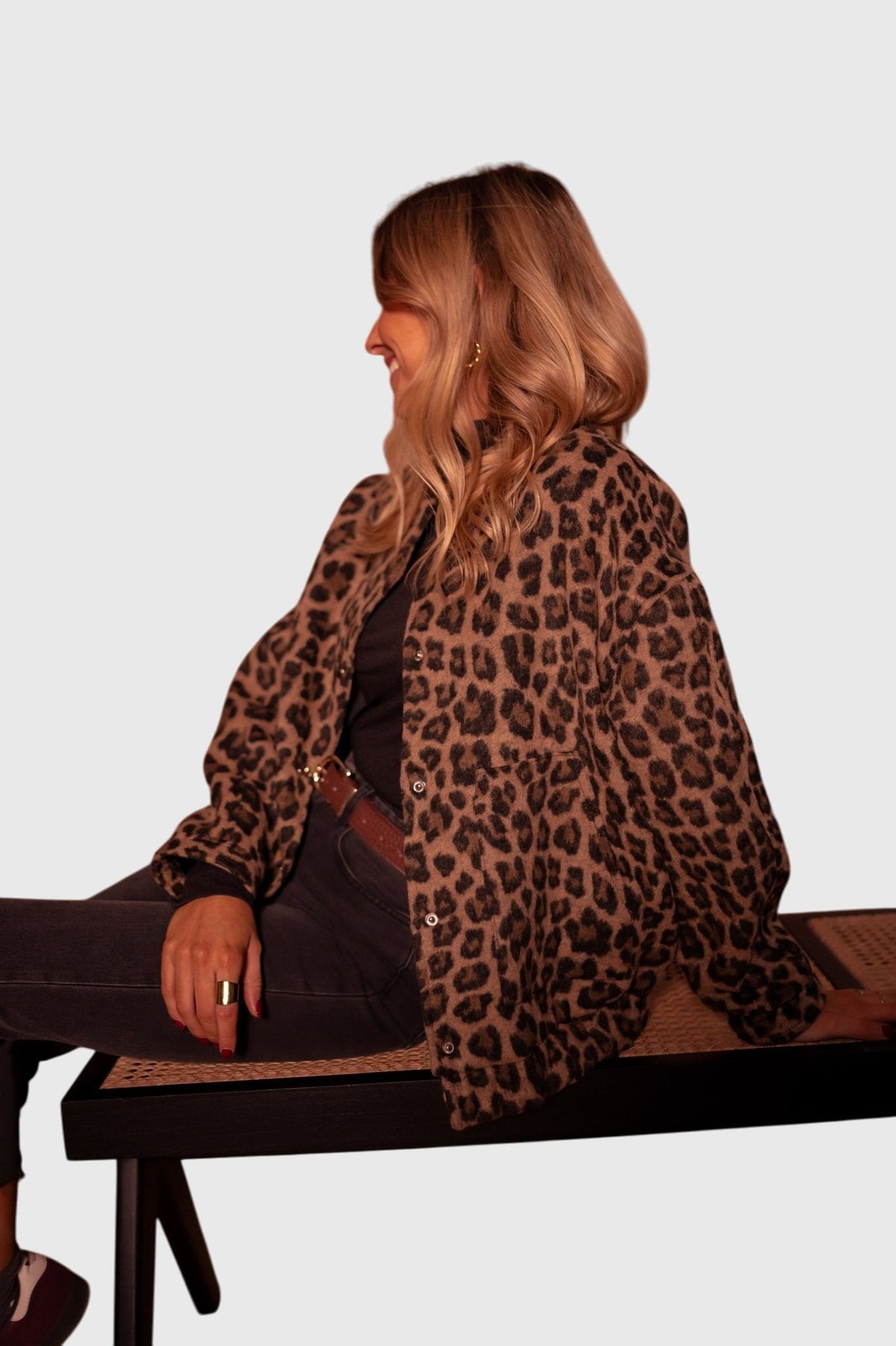 Leopard print jacket with button front and long sleeves, relaxed fit