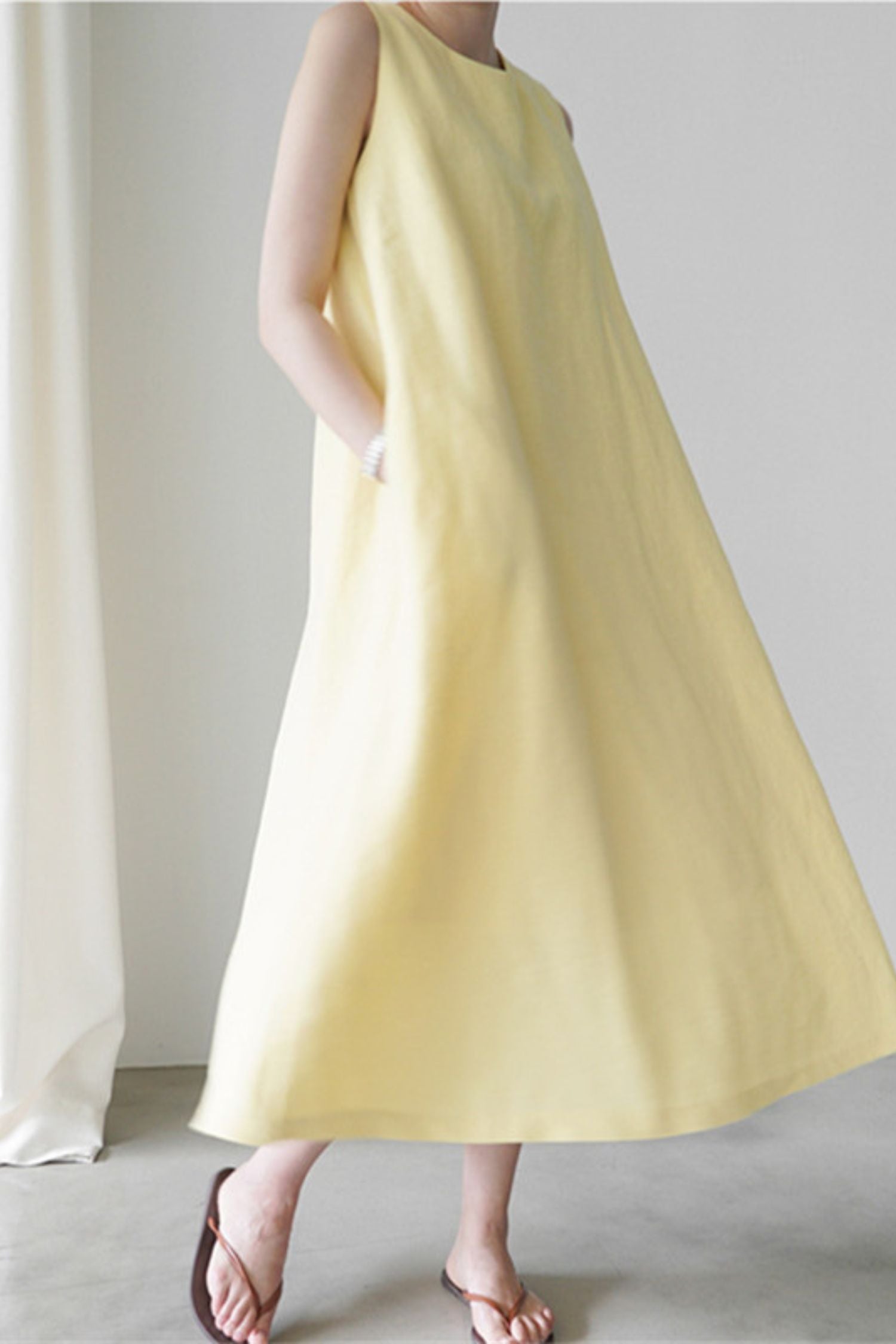 Loose-fit Sleeveless Midi Dress