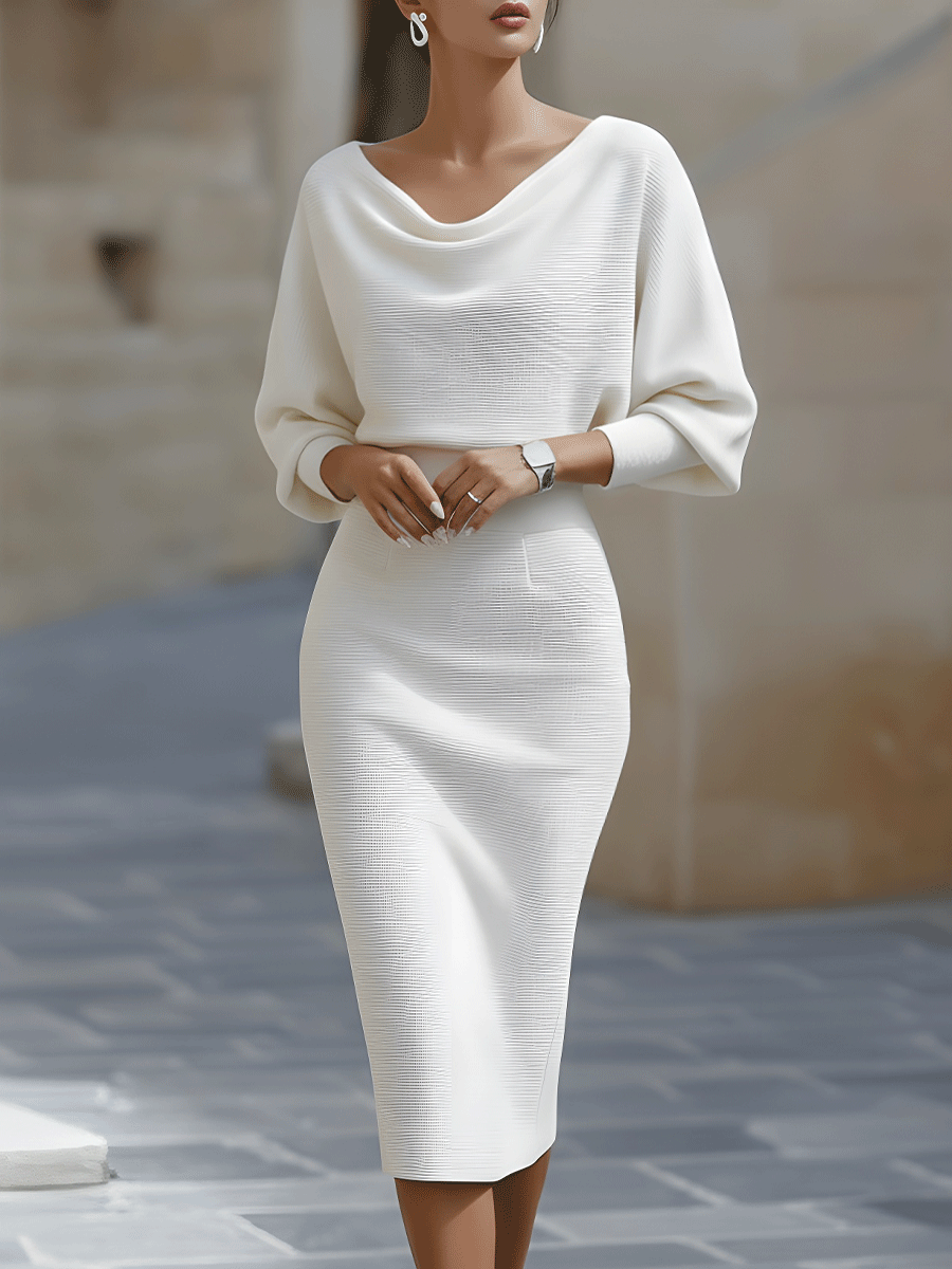 Abito midi elegante bianco con scollo drappeggiato e maniche a tre quarti