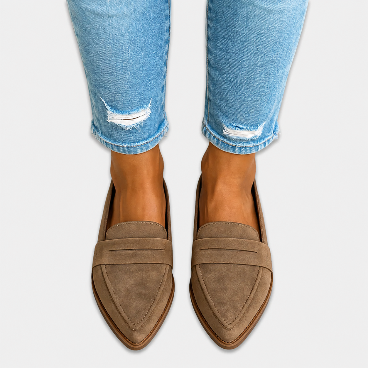 Mocassini in camoscio Nadia™ color kaki, punta affusolata e fascia slip-on
