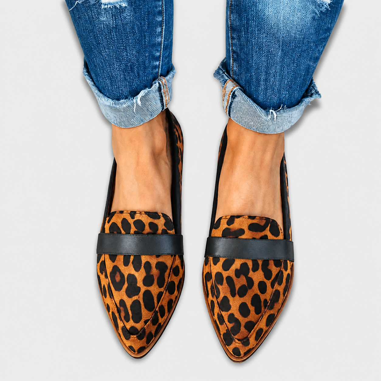 Mocassini in camoscio Nadia™ leopardati, punta affusolata e fascia slip-on nera