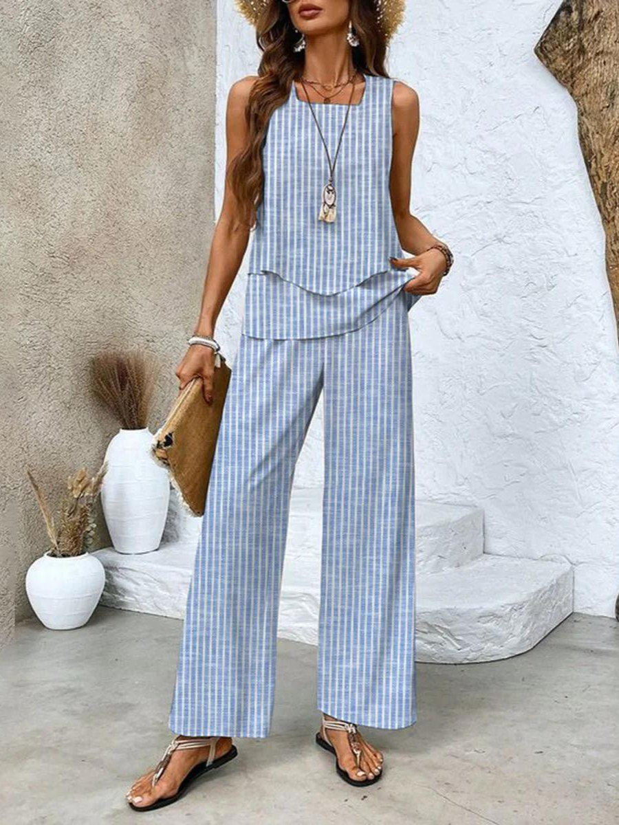 Completo estivo blu a righe: top smanicato e pantaloni palazzo a gamba larga
