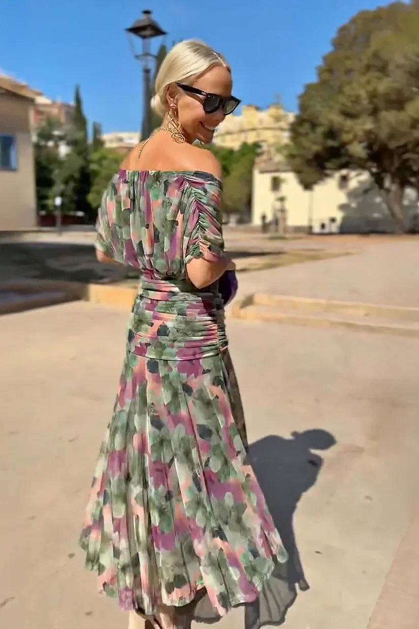 Abito da sera multicolore a fiori, scollo bardot, gonna midi a pieghe
