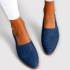 Mocassini Aurora intrecciati blu, slip-on con suola marrone a vista