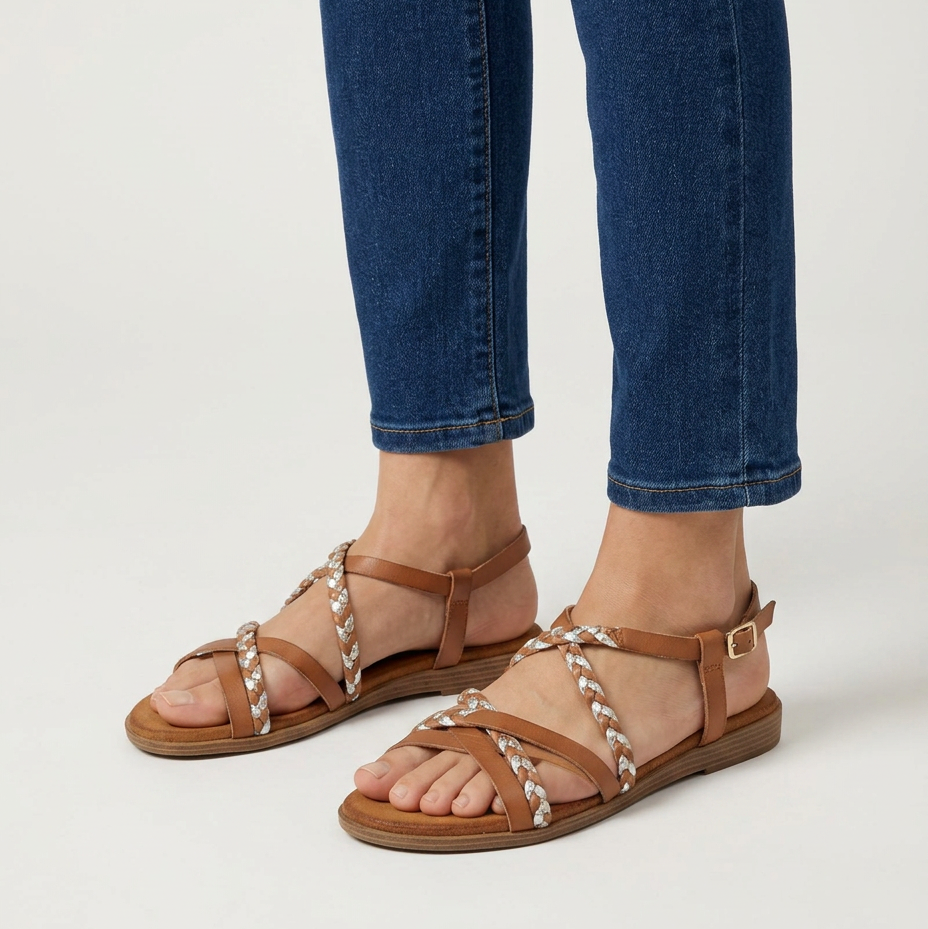 Sandali flat donna beige con cinturino e intreccio bicolore, suola marrone