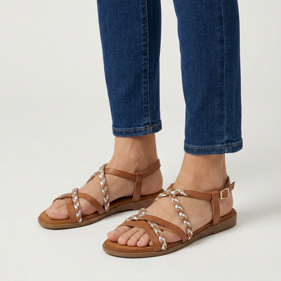 Sandali flat donna beige con cinturino e intreccio bicolore, suola marrone