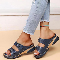 Sandali eleganti blu navy con due cinturini regolabili e suola rialzata