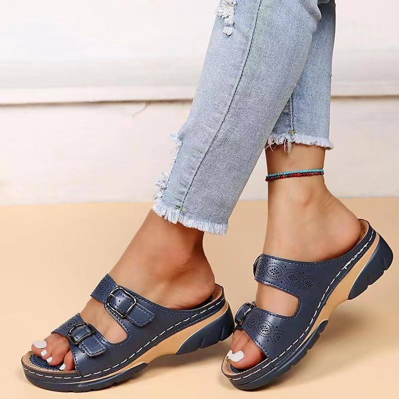 Sandali eleganti blu navy con due cinturini regolabili e suola rialzata