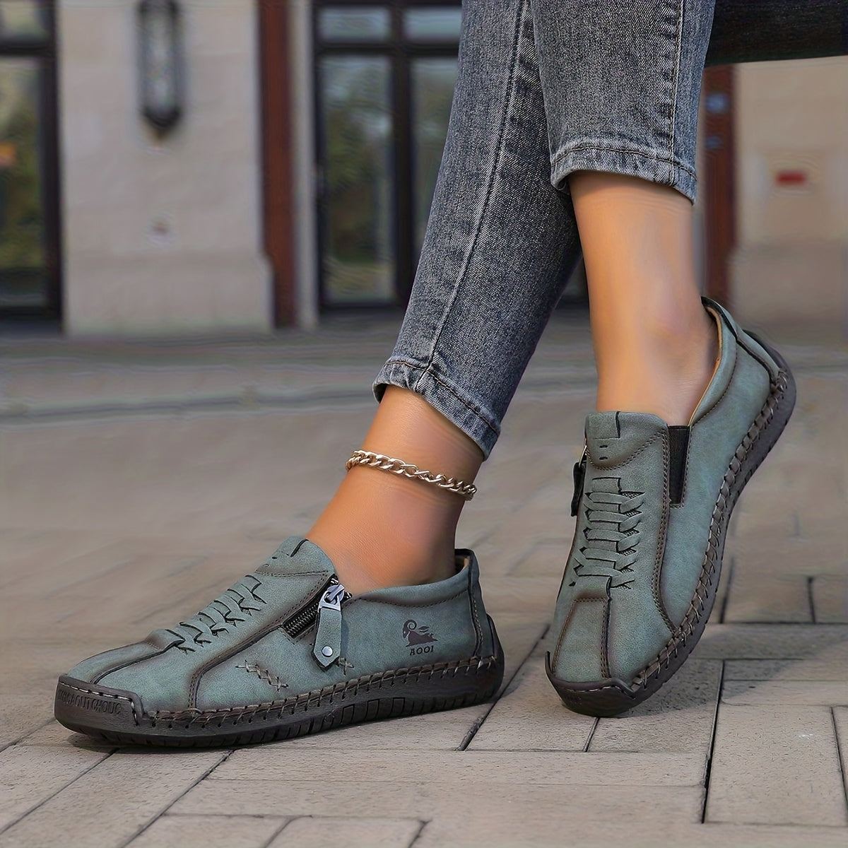 Scarpe comfort ergonomiche verde-azzurre con laccio e cinturino laterale