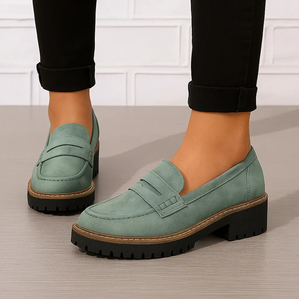 Mocassini ergonomici in suede verde con morsetto e suola scanalata