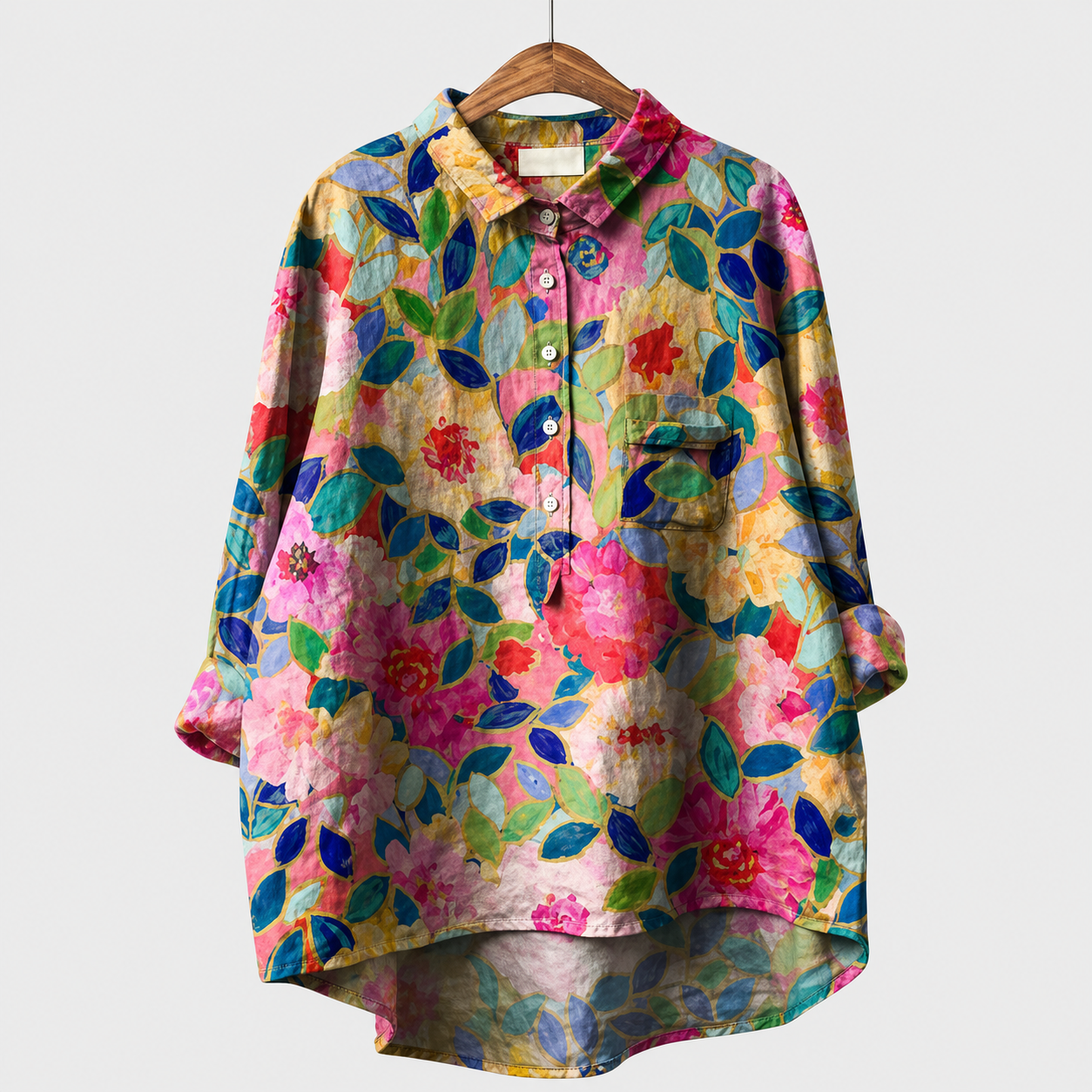 Blusa estiva con bottoni e colletto, stampa multicolore a fiori e foglie, tasca