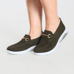 Mocassino comodo Tracy verde oliva con fibbia bronzo e suola bianca
