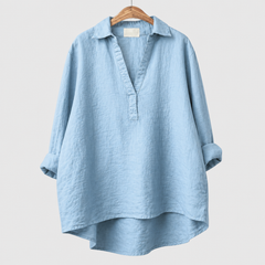 Blusa estiva oversize azzurra con scollo a V e colletto a camicia, maniche ampie