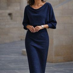 Abito midi elegante blu navy, scollo rotondo, maniche lunghe ampie, gonna aderente