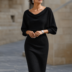 Abito midi elegante nero con scollo drappeggiato e maniche a tre quarti