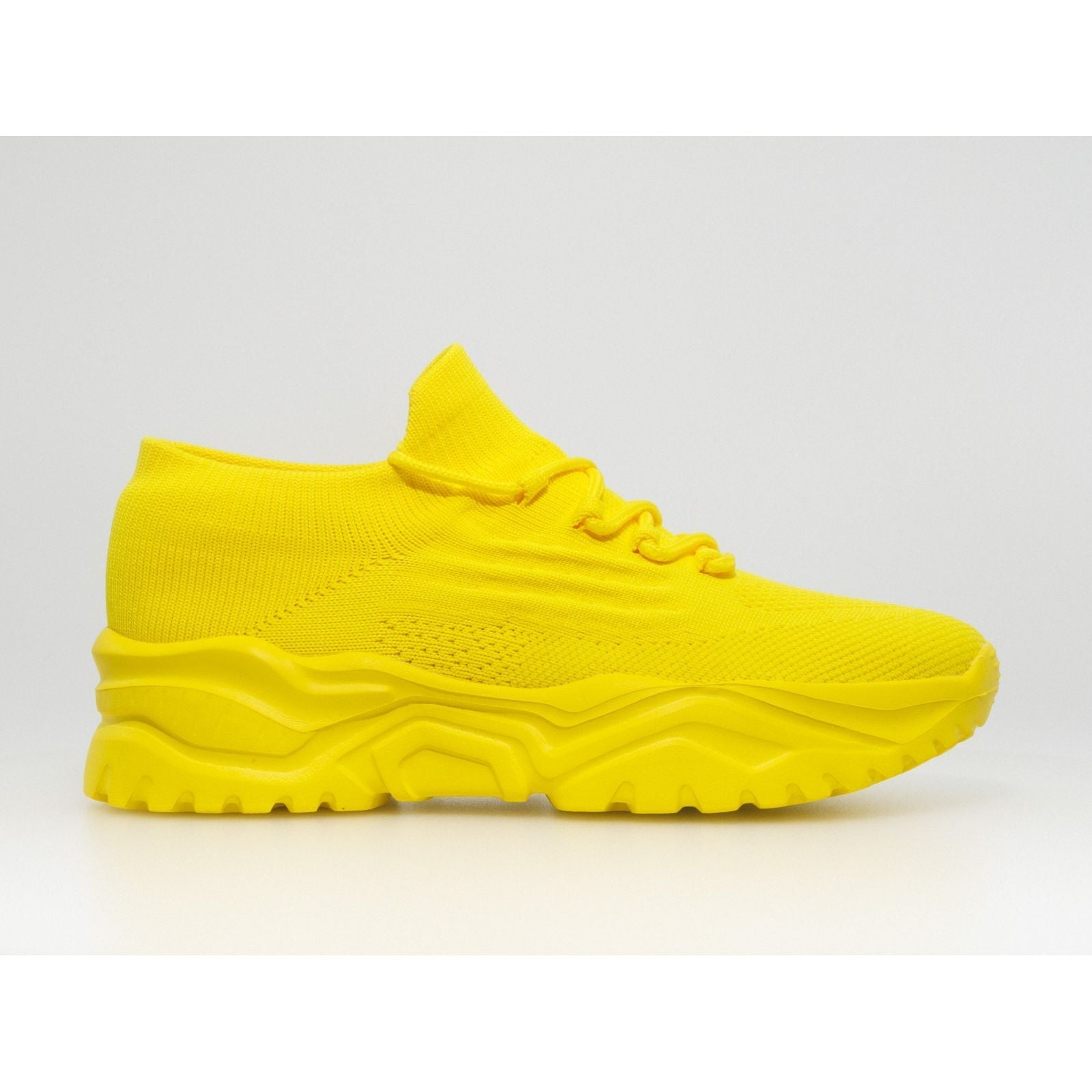 Scarpe ortopediche comode in tessuto giallo con suola spessa gialla e lacci