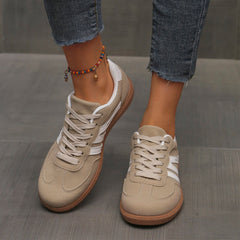 Scarpe ortopediche comode beige con lacci chiari e suola in gomma