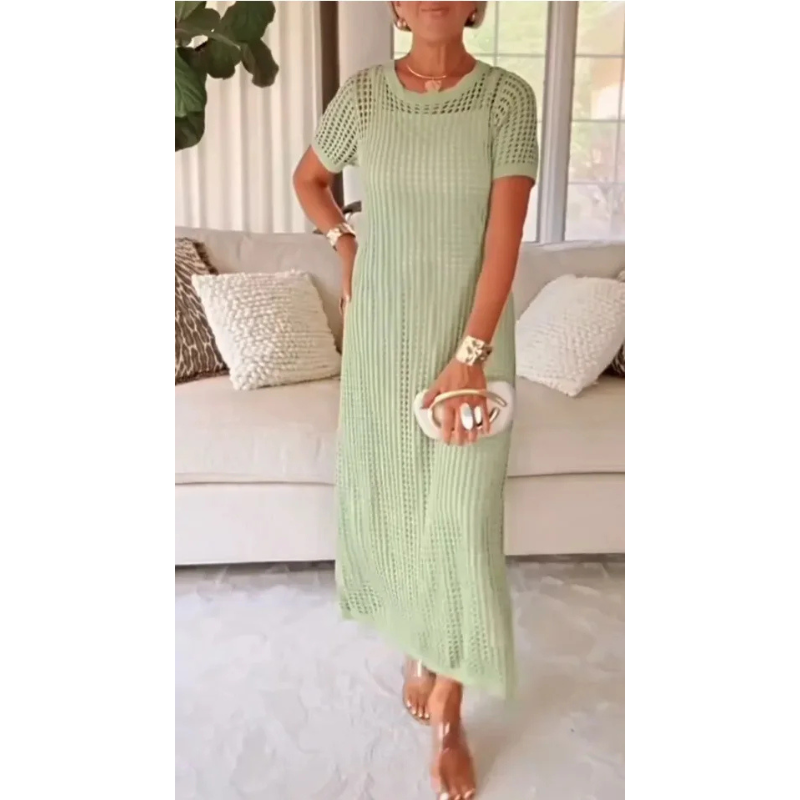 Abito lungo traforato verde chiaro con maniche corte e scollo tondo, cut-out