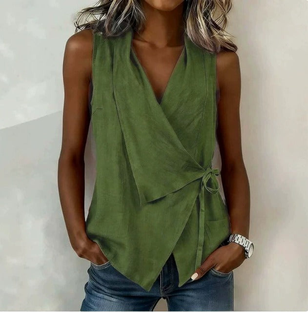 Camicetta senza maniche verde militare con scollo a V e nodo in vita