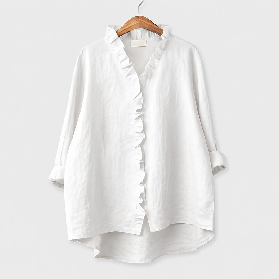 Blusa estiva bianca in tessuto leggero con scollo a V e bottoni davanti