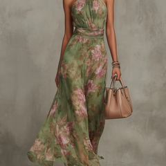 Abito maxi halter verde menta con stampa floreale rosa, scollo alto increspato e gonna leggera