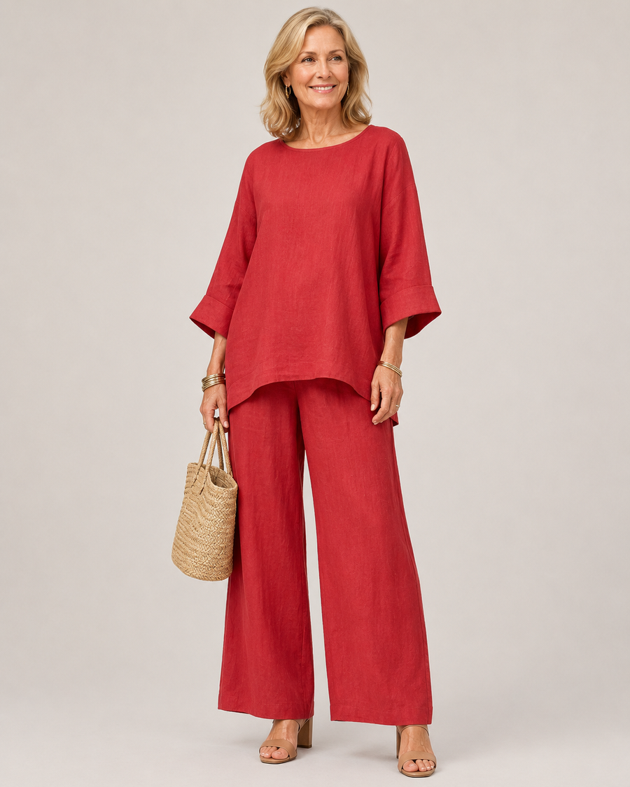 Red oversized tunic with wide-leg pants set, loose 3/4 sleeves and round neckline