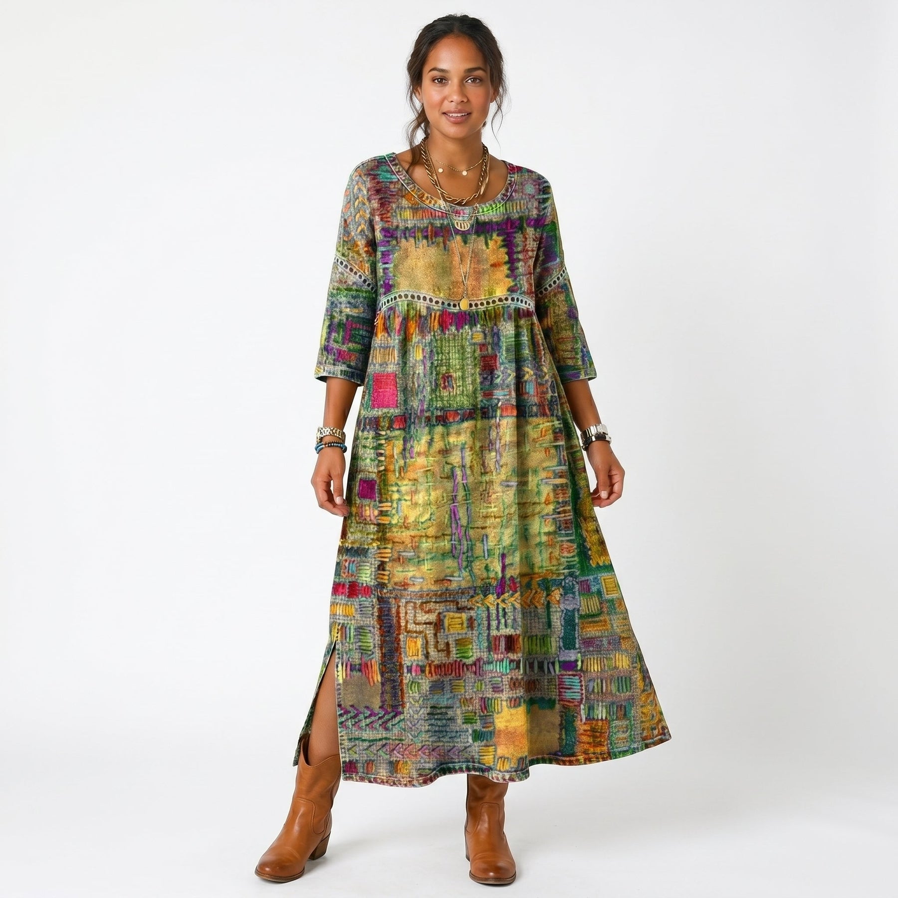 Abito midi girocollo con stampa astratta multicolore (verde, giallo, blu), maniche 3/4, spacchi