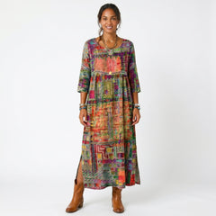 Abito midi girocollo in stampa astratta multicolore (arancio, rosso, viola), maniche 3/4, spacchi