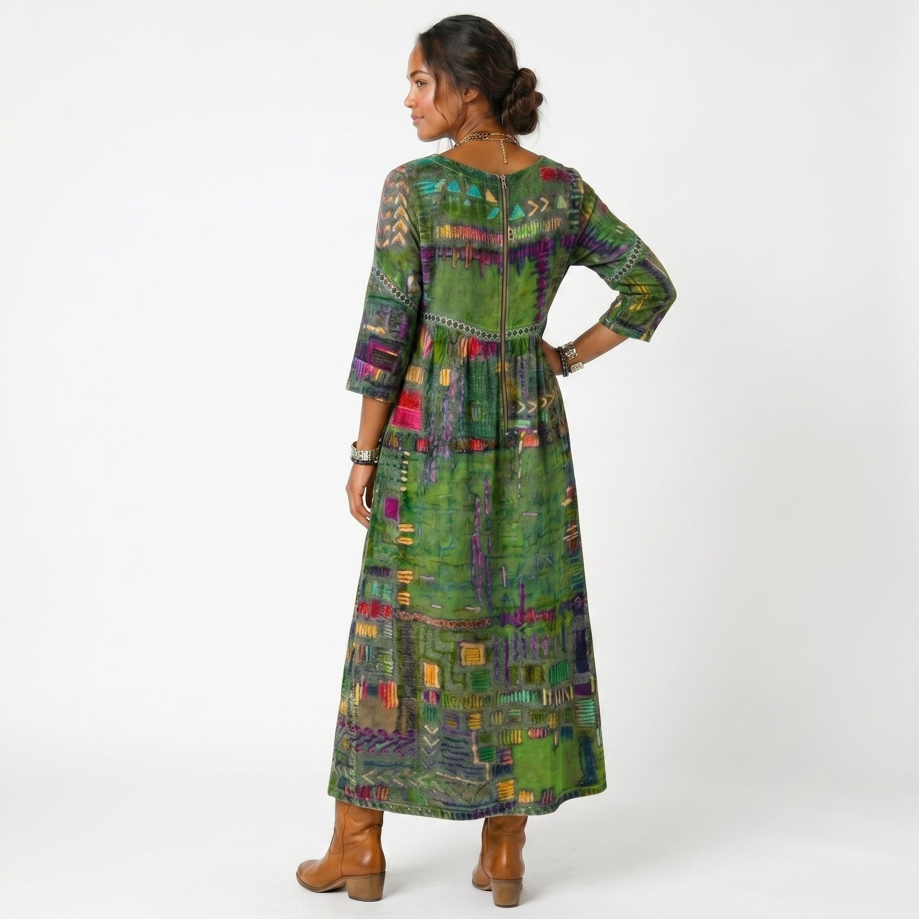 Abito midi con stampa astratta verde e fucsia, vista laterale