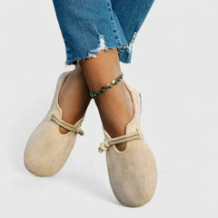 Mocassino elegante NORA beige in camoscio, laccetto annodato con dettaglio sulla tomaia
