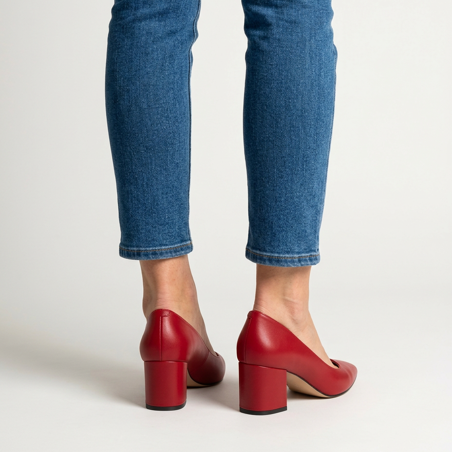 Scarpe decolleté comode donna rosse, vista posteriore con tacco largo