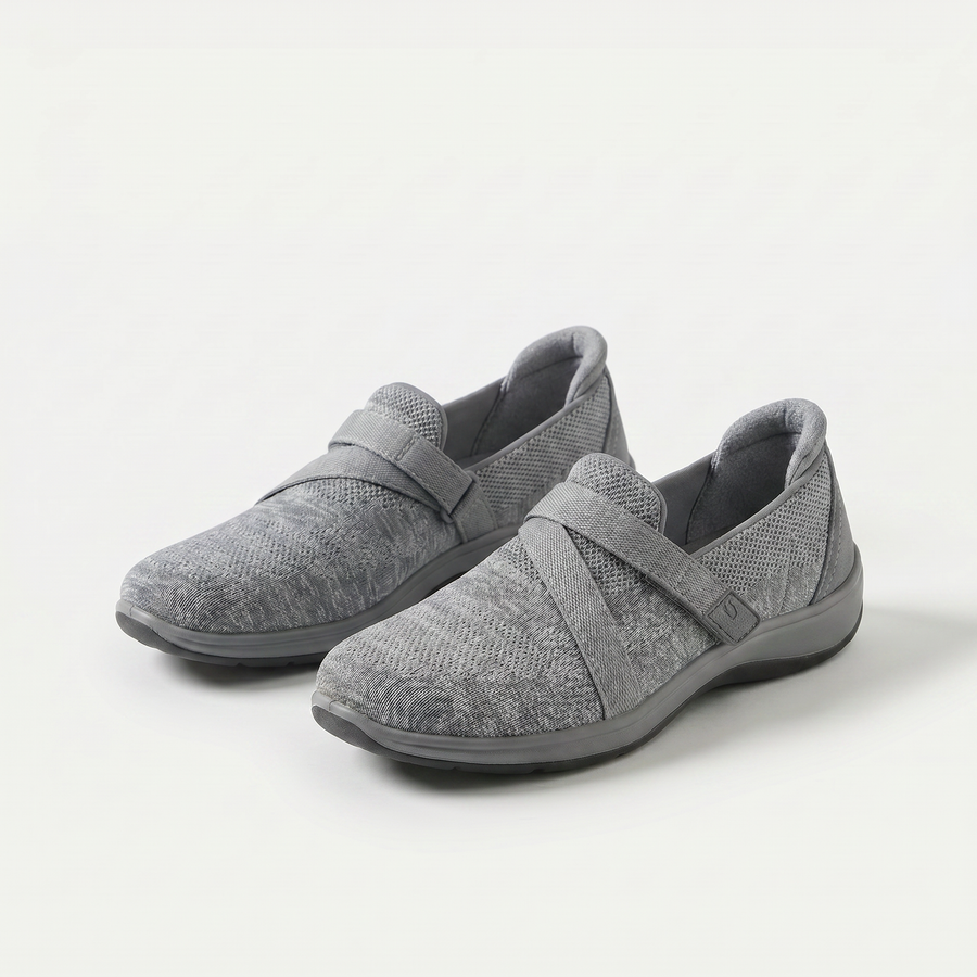Pantofole slip-on grigie in tessuto con fascia elastica, suola flessibile