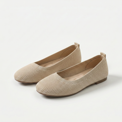 Scarpe comfort Dario con tomaia in maglia beige e punta tonda, tacco basso