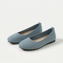 Scarpe comfort Dario con tomaia in maglia azzurro chiaro e punta tonda, tacco basso