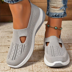 Scarpe antiscivolo ergonomiche crema con tomaia traforata e cut-out