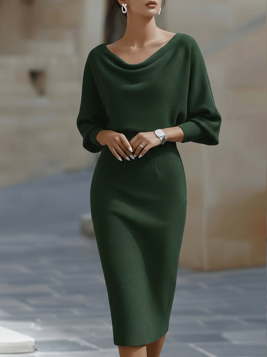 Abito midi elegante verde scuro con scollo drappeggiato e maniche a tre quarti