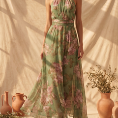 Abito maxi halter verde menta con fiori rosa, gonna svasata e vita arricciata