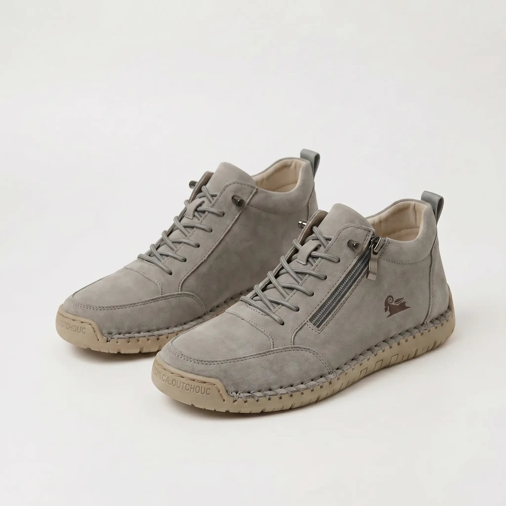 Scarpe ortopediche con cerniera color sabbia, lacci e suola sagomata