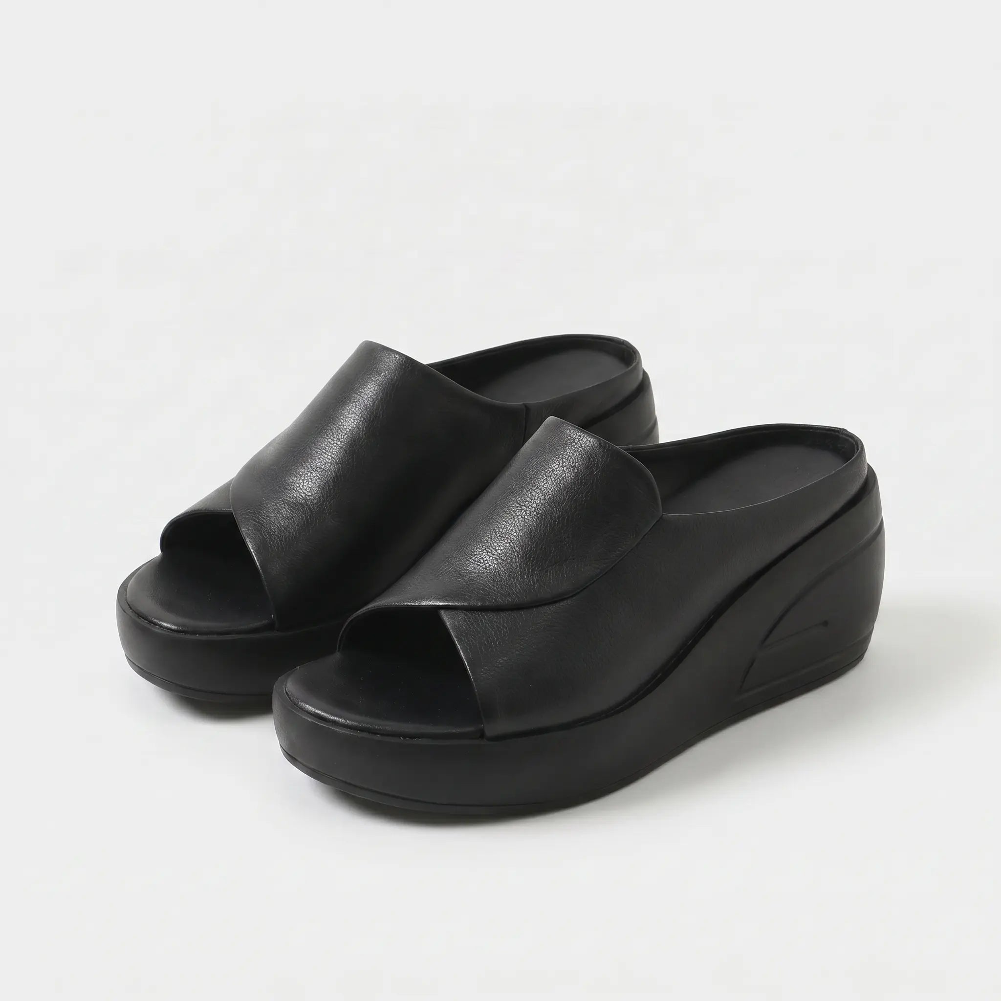 Sandali zeppa ortopedici slip-on neri in pelle con punta aperta