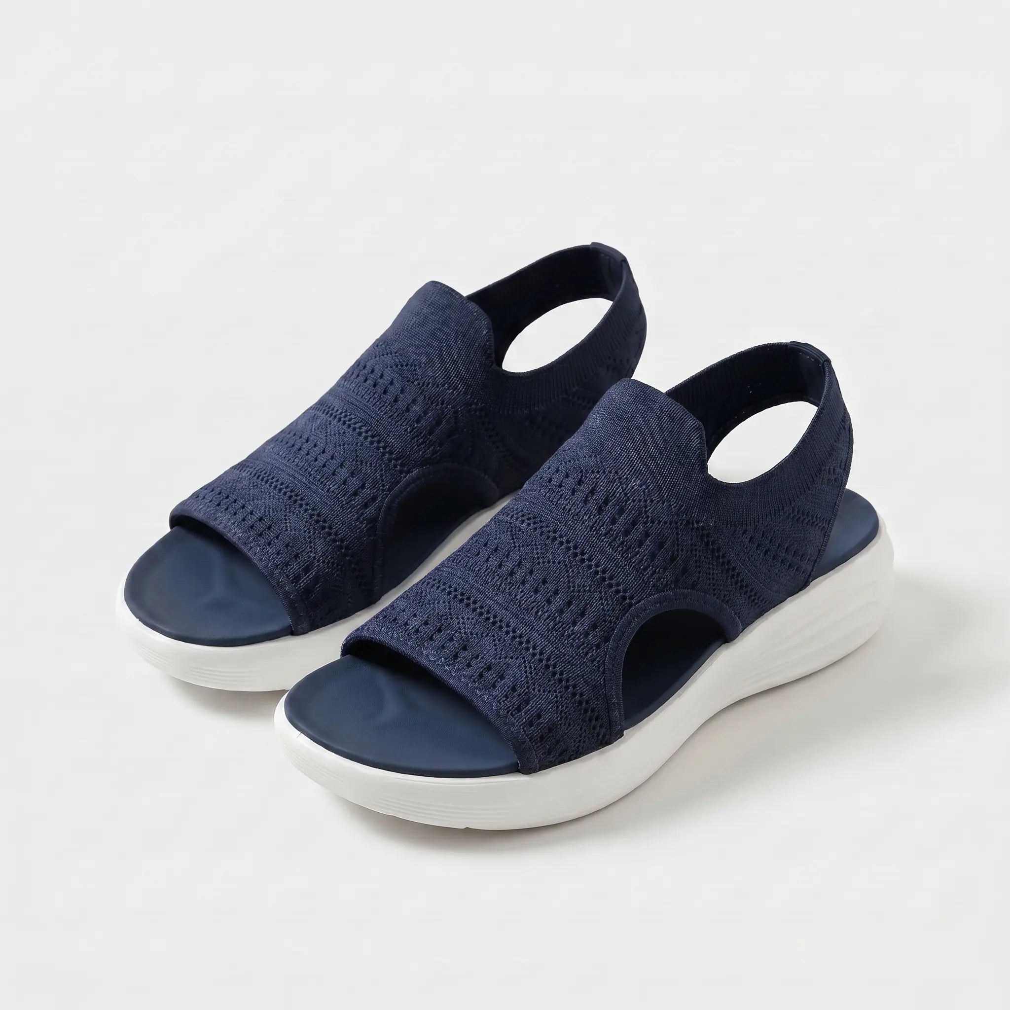 Sandali comfort blu scuro con tomaia in maglia traforata e suola bianca