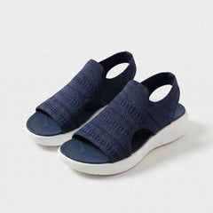Sandali ortopedici slip-on comodi blu scuro in maglia traforata con suola bianca