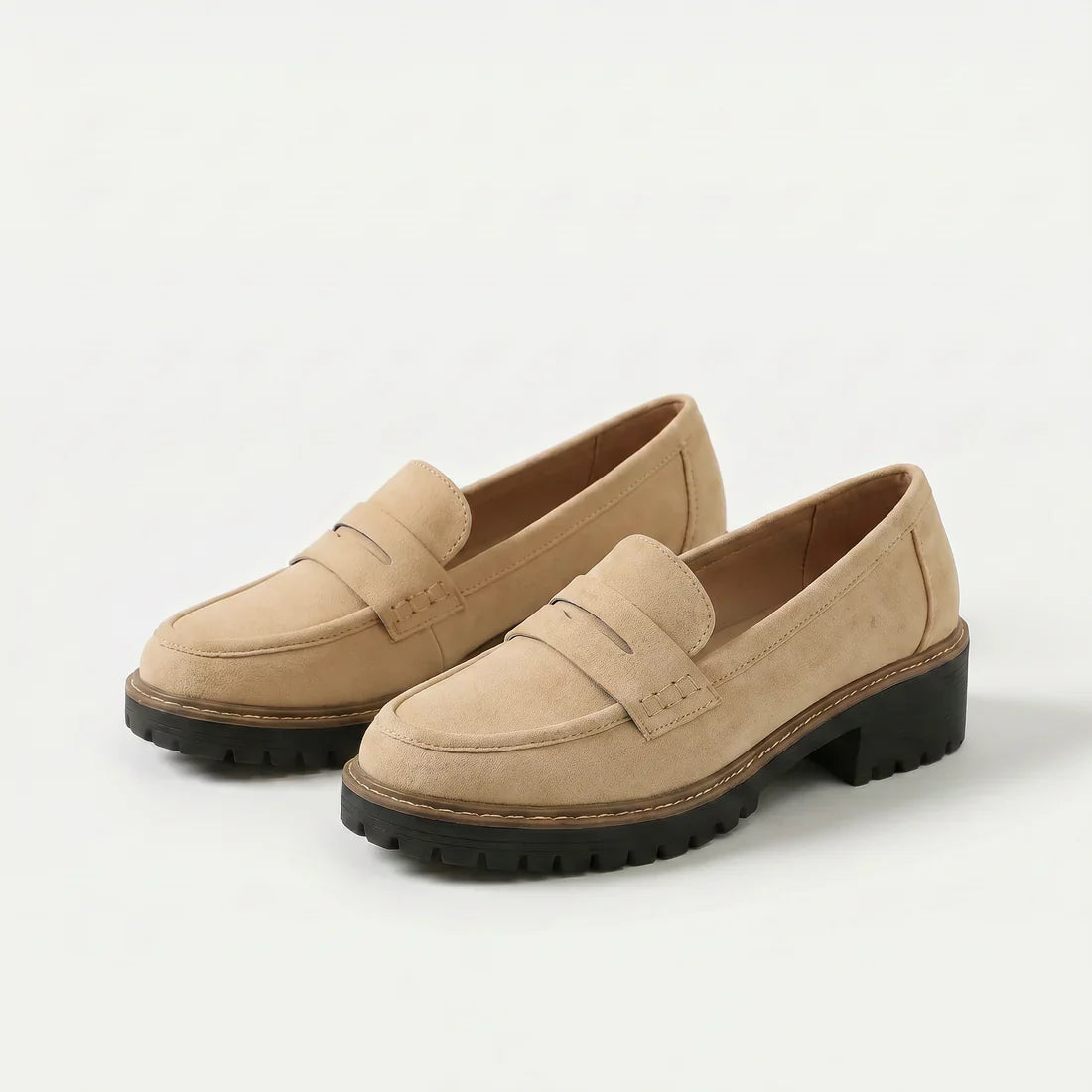 Mocassino comodo ergonomico scamosciato beige, suola in gomma con profilo