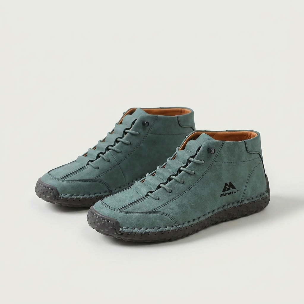 Sneakers Mona a punta larga verdi alte con lacci e suola in gomma scura